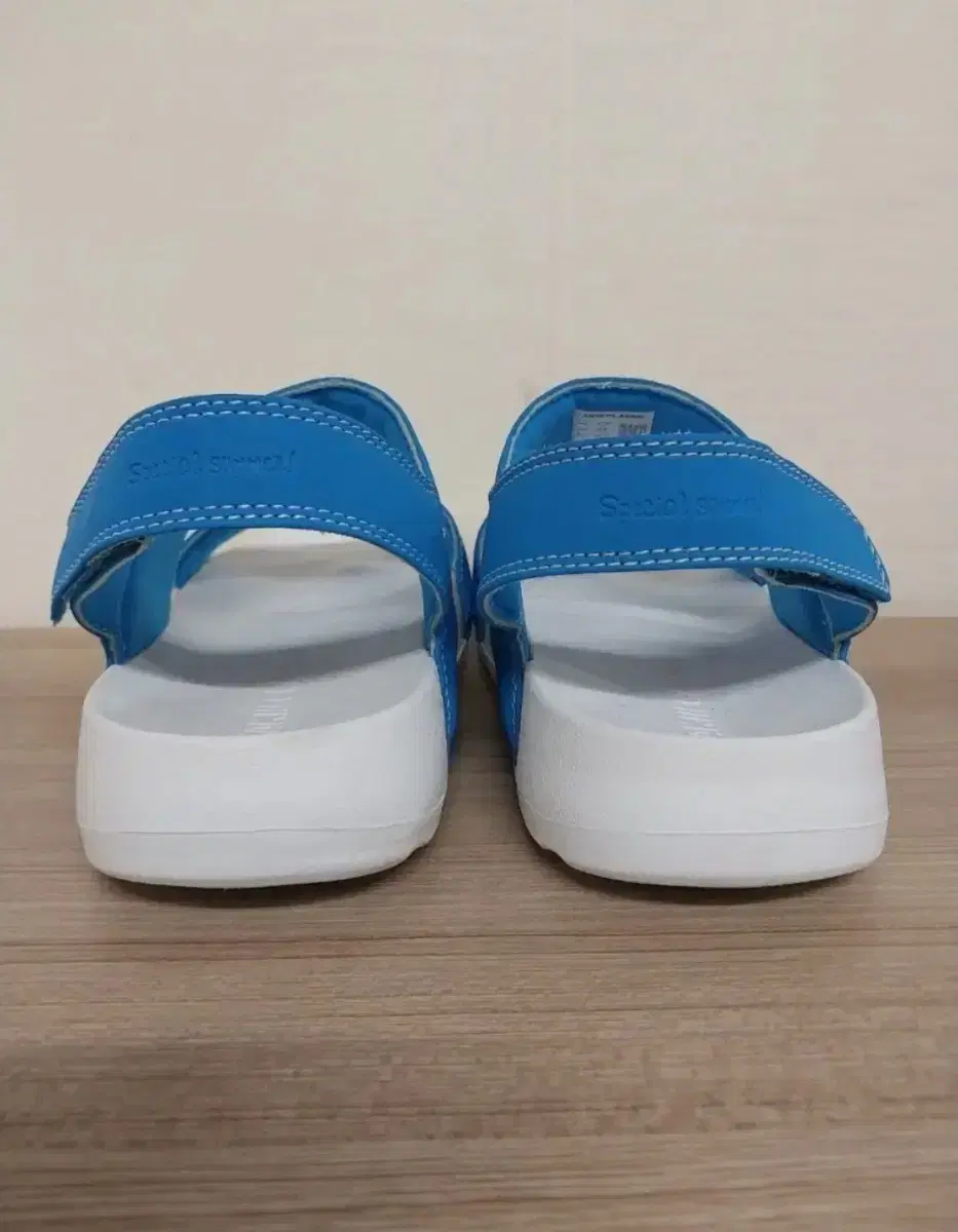 thumbnail-5